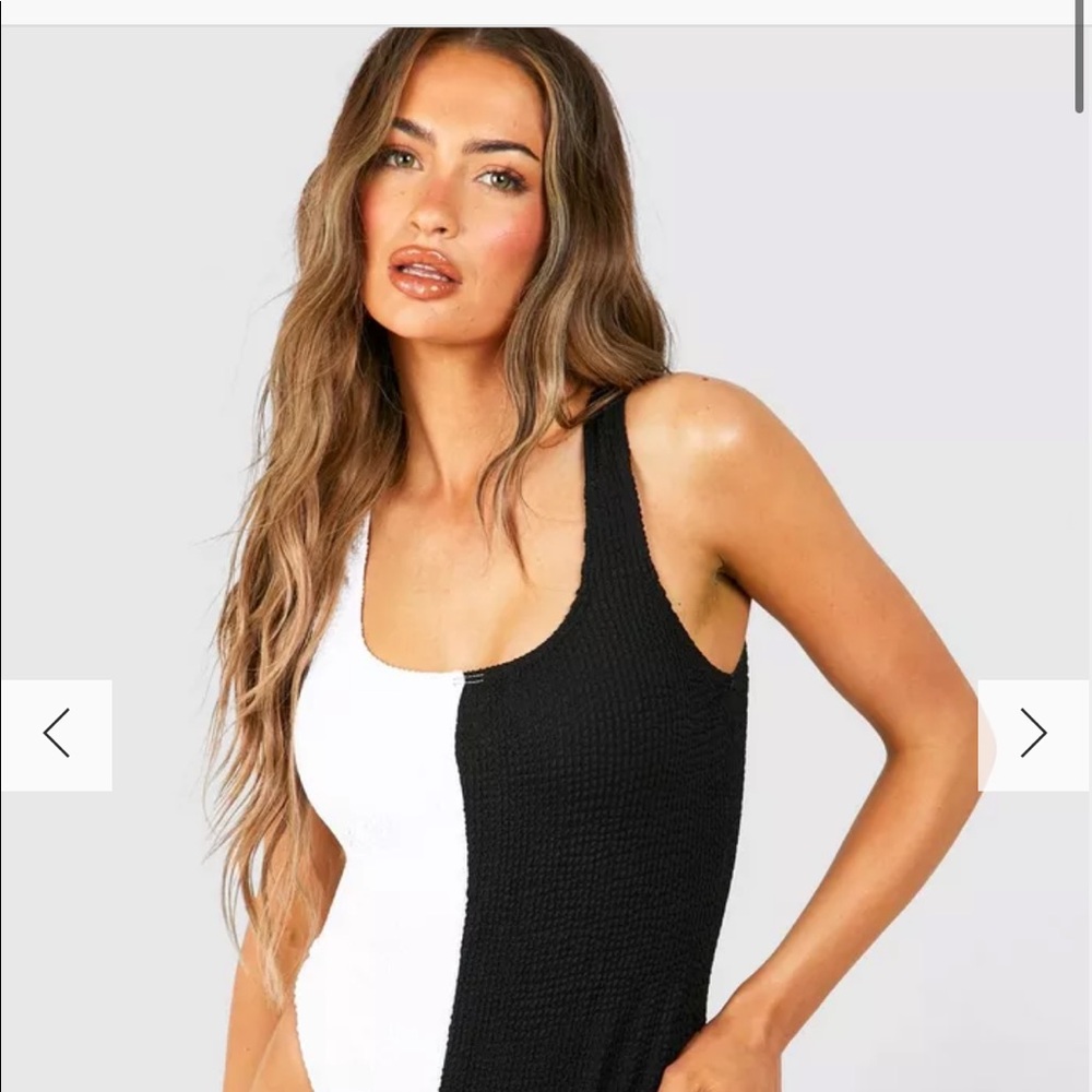 Boohoo Crinkle Scoop Colorblock Black and White Women’s One Piece Swimsuit Sz 10